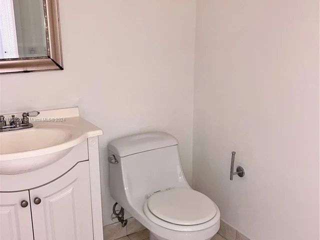 801 Three Islands Blvd # 509, Hallandale Beach FL 33009