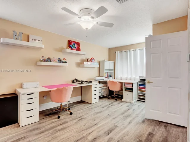 6516 NW 99th Ln, Parkland FL 33076