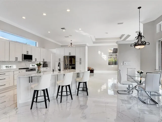 6516 NW 99th Ln, Parkland FL 33076