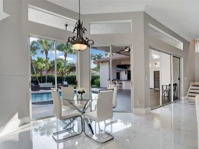 6516 NW 99th Ln, Parkland FL 33076