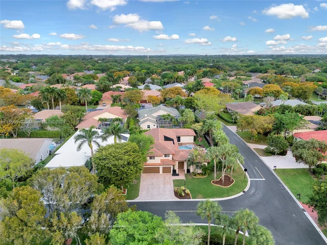 6516 NW 99th Ln, Parkland FL 33076