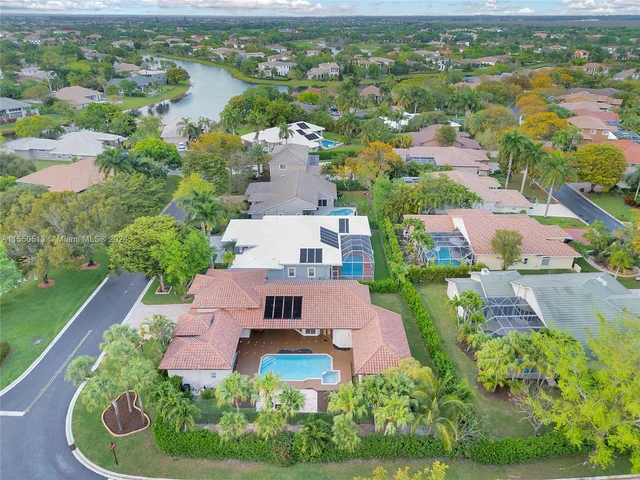 6516 NW 99th Ln, Parkland FL 33076