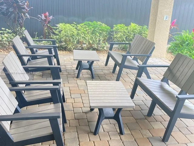 4802 Washington St # 5, Hollywood FL 33021