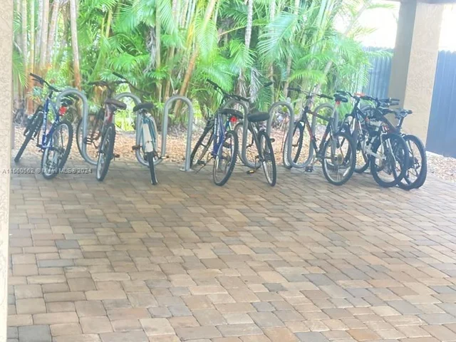 4802 Washington St # 5, Hollywood FL 33021