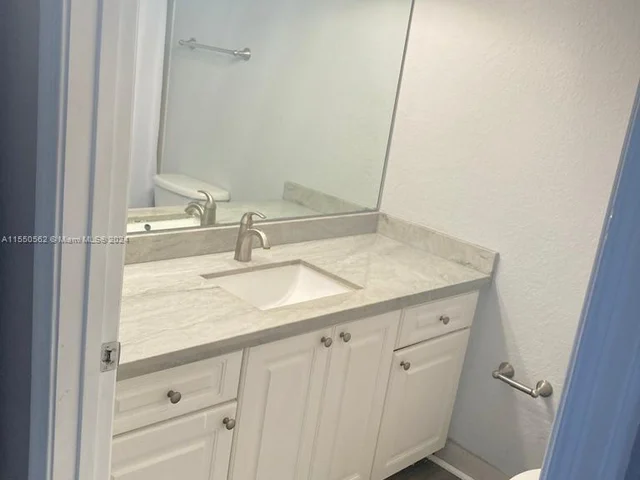 4802 Washington St # 5, Hollywood FL 33021