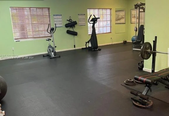 4802 Washington St # 5, Hollywood FL 33021