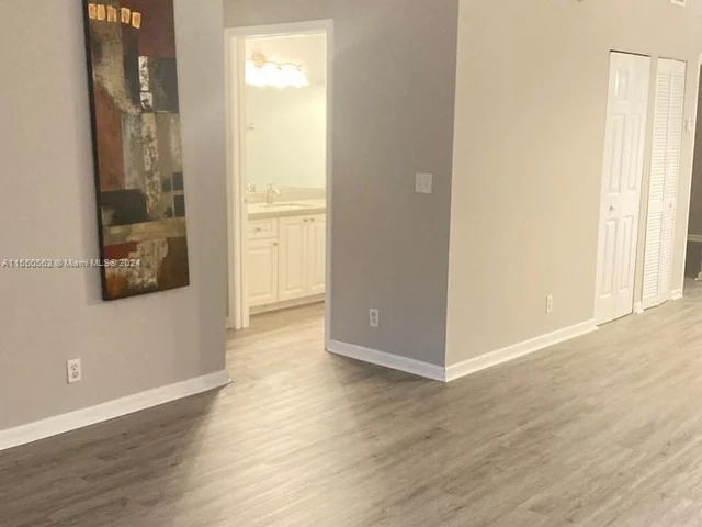 4802 Washington St # 5, Hollywood FL 33021