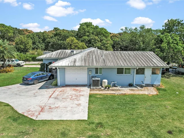 13770 SW 192nd St, Miami FL 33177