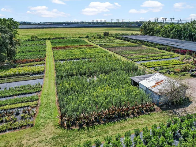 13770 SW 192nd St, Miami FL 33177