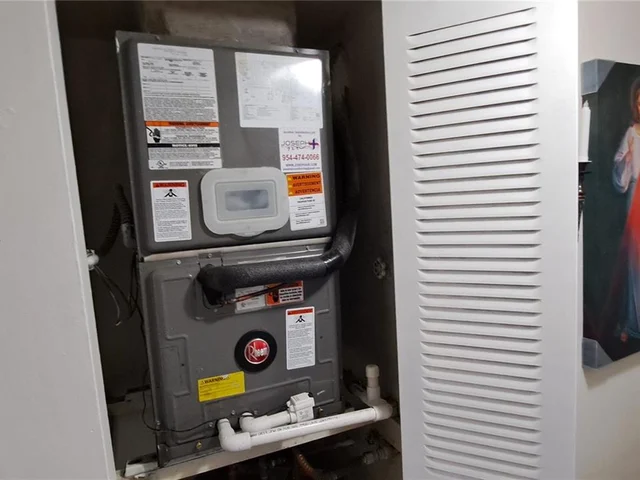 10442 Sunrise Lakes Blvd # 202, Sunrise FL 33322