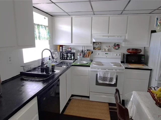 10442 Sunrise Lakes Blvd # 202, Sunrise FL 33322