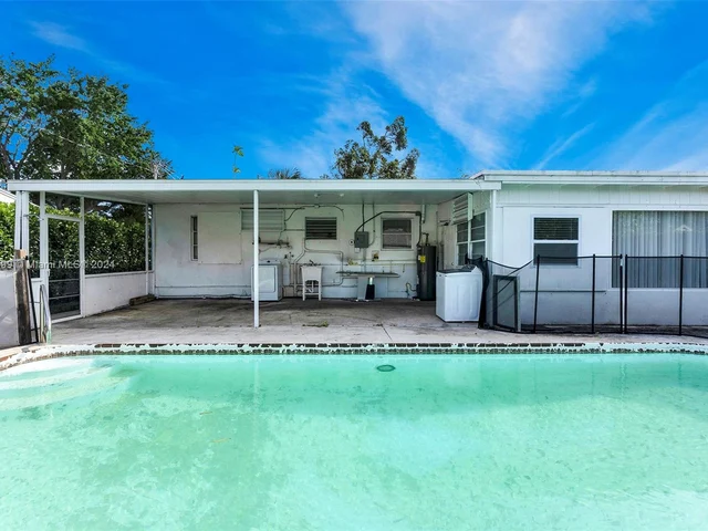 329 Laurie Rd, West Palm Beach FL 33405