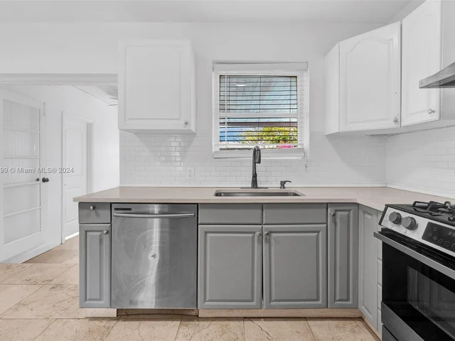 329 Laurie Rd, West Palm Beach FL 33405