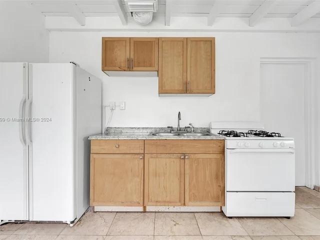 329 Laurie Rd, West Palm Beach FL 33405