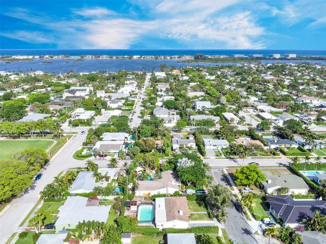 329 Laurie Rd, West Palm Beach FL 33405