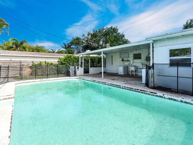 329 Laurie Rd, West Palm Beach FL 33405