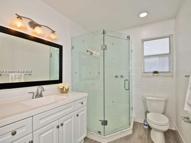 5510 Pierce St, Hollywood FL 33021