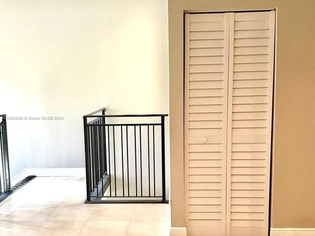 1744 N Dixie Hwy, Fort Lauderdale FL 33305