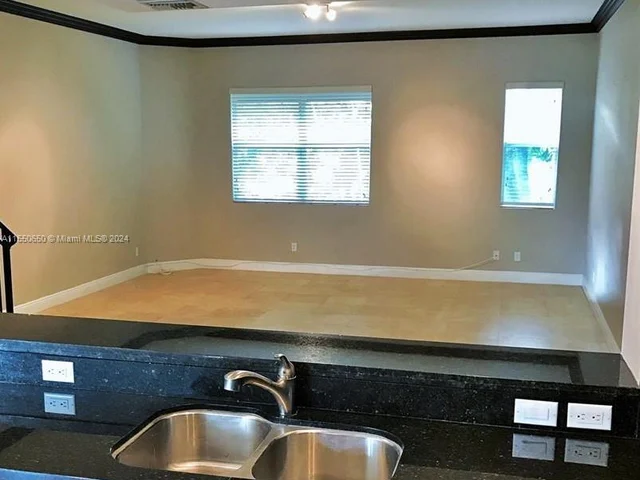 1744 N Dixie Hwy, Fort Lauderdale FL 33305