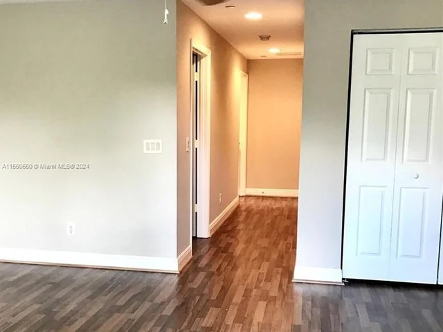 1744 N Dixie Hwy, Fort Lauderdale FL 33305