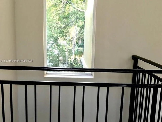 1744 N Dixie Hwy, Fort Lauderdale FL 33305