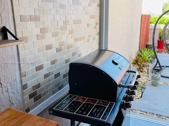 16225 SW 99th Ter, Miami FL 33196