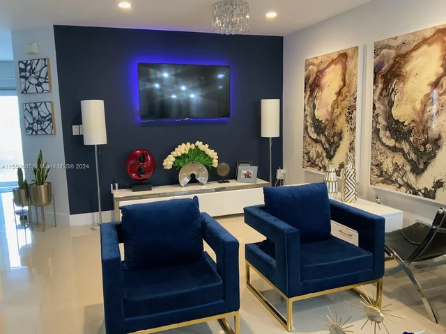 16225 SW 99th Ter, Miami FL 33196