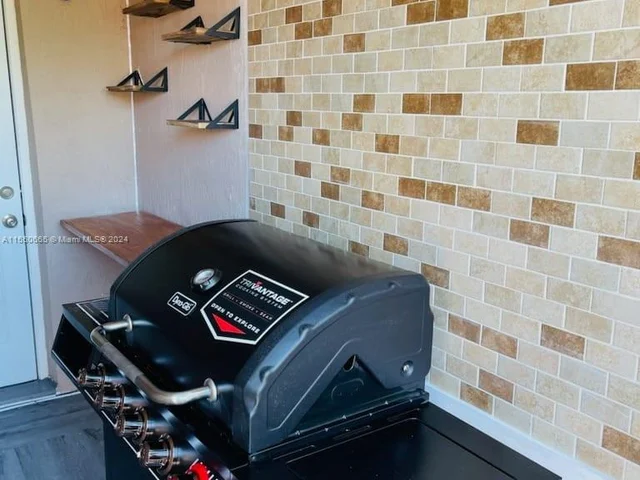 16225 SW 99th Ter, Miami FL 33196