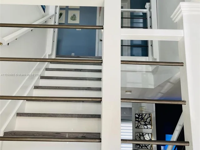 16225 SW 99th Ter, Miami FL 33196