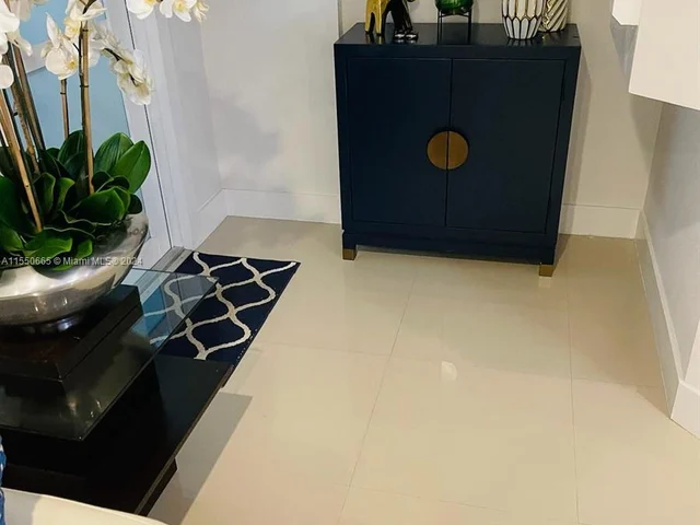 16225 SW 99th Ter, Miami FL 33196