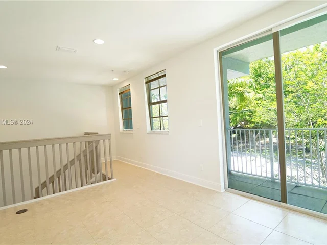 7736 NW 5th St # 7738, Plantation FL 33324