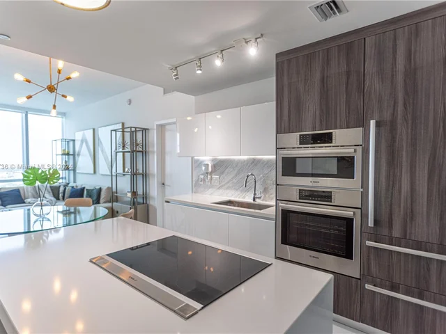 851 NE 1st Ave # 4008, Miami FL 33132