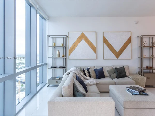 851 NE 1st Ave # 4008, Miami FL 33132