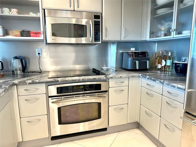 540 west ave # 1912, Miami Beach FL 33139