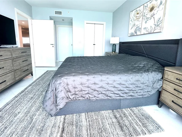 540 west ave # 1912, Miami Beach FL 33139