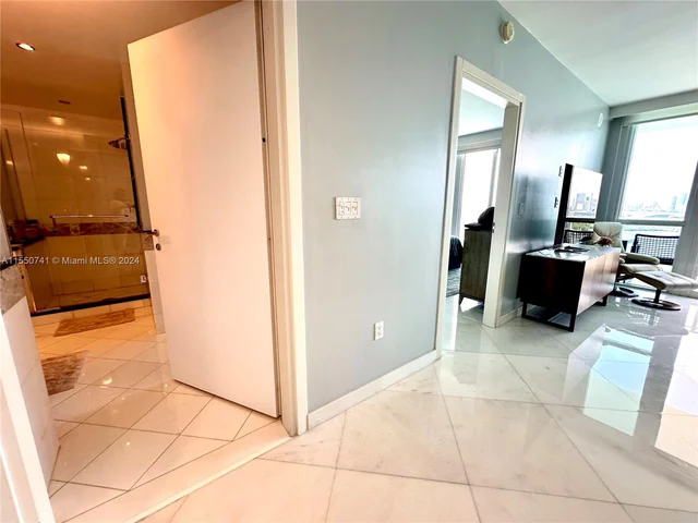 540 west ave # 1912, Miami Beach FL 33139