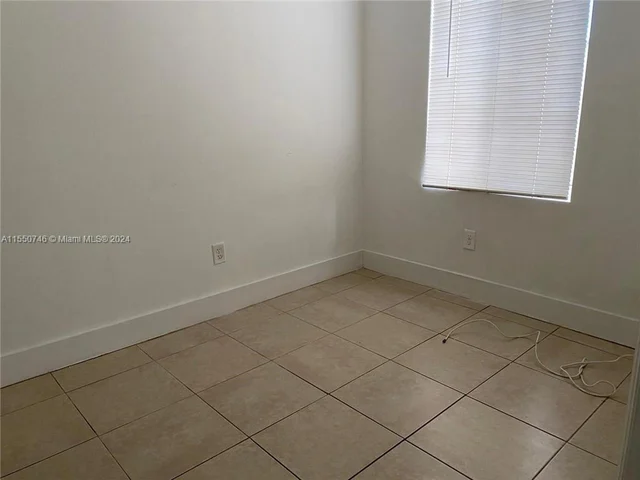 21478 NW 40th Cir Ct, Miami Gardens FL 33055