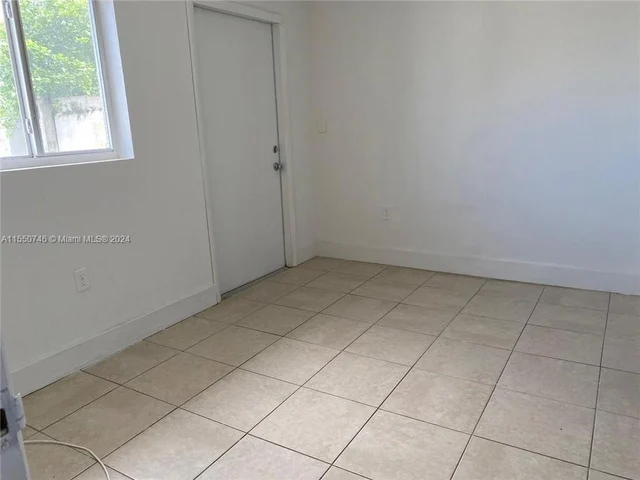 21478 NW 40th Cir Ct, Miami Gardens FL 33055