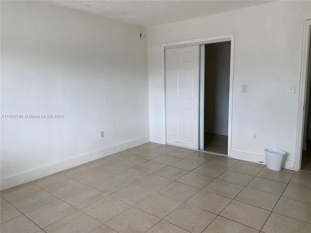 21478 NW 40th Cir Ct, Miami Gardens FL 33055