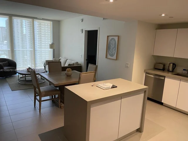 1600 NE 1st Ave # 2208, Miami FL 33132