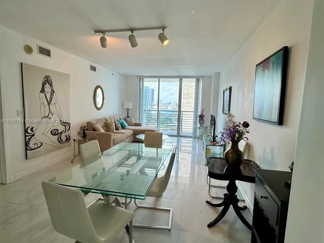 335 S Biscayne Blvd # 2900, Miami FL 33131