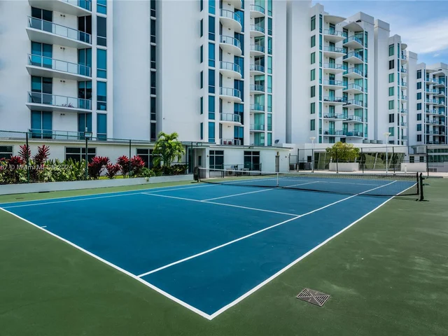 3029 NE 188th St # 819, Aventura FL 33180