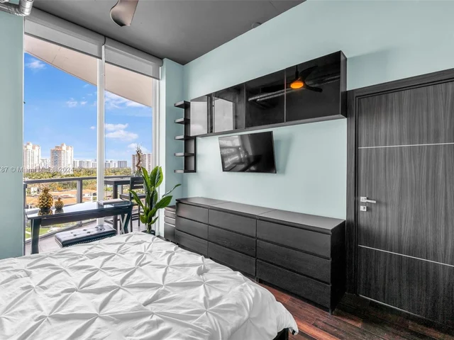 3029 NE 188th St # 819, Aventura FL 33180