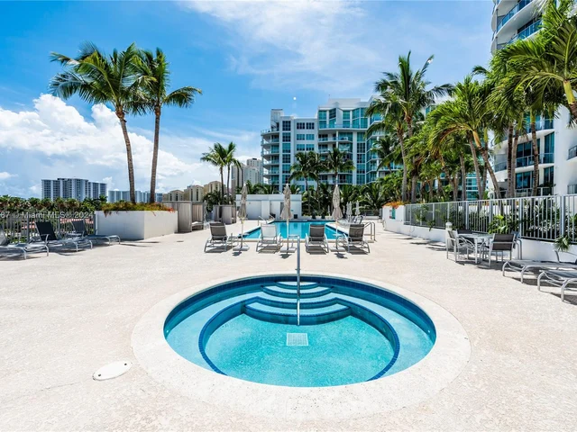 3029 NE 188th St # 819, Aventura FL 33180