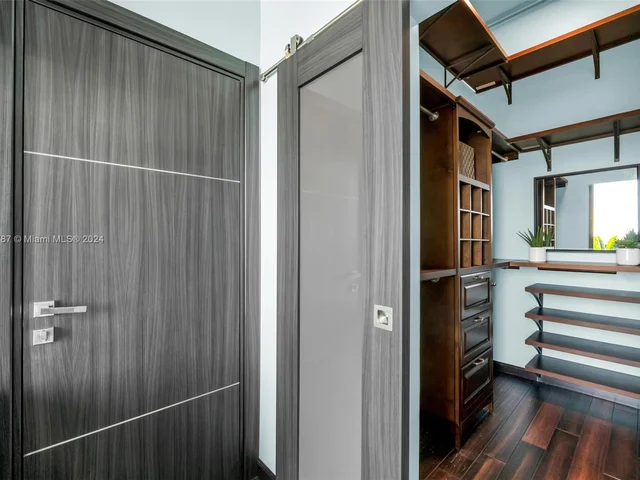 3029 NE 188th St # 819, Aventura FL 33180