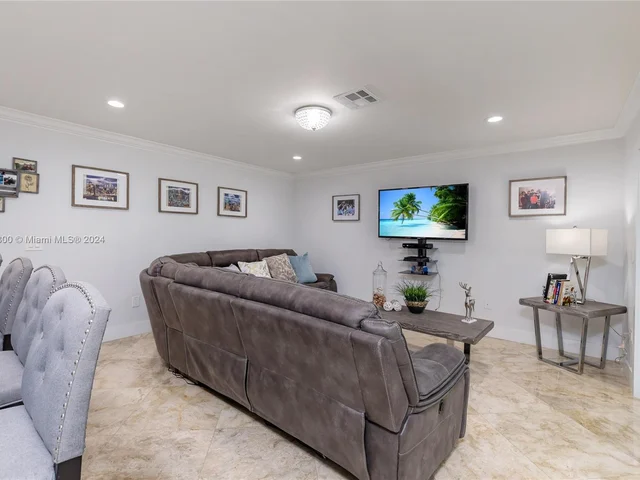 14755 SW 123rd Ave, Miami FL 33186