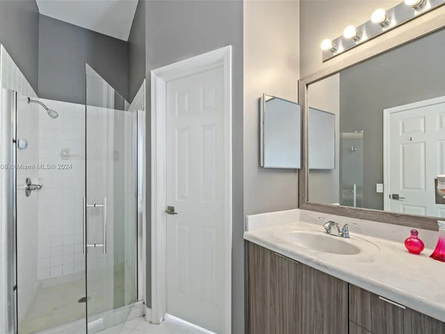 1737 Aspen Ln, Weston FL 33327