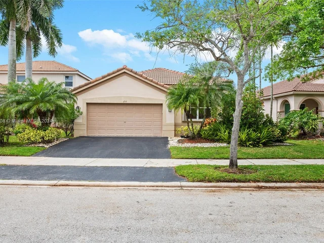 1737 Aspen Ln, Weston FL 33327