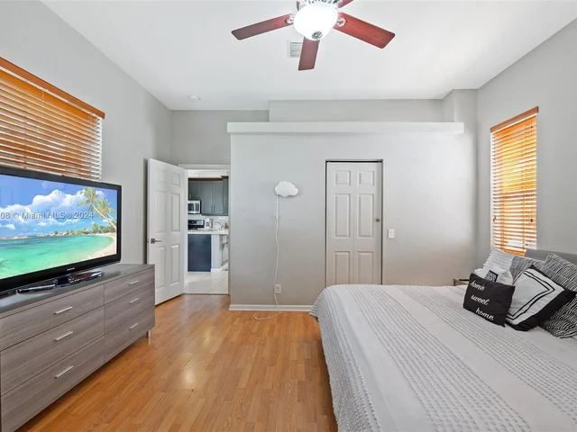 1737 Aspen Ln, Weston FL 33327