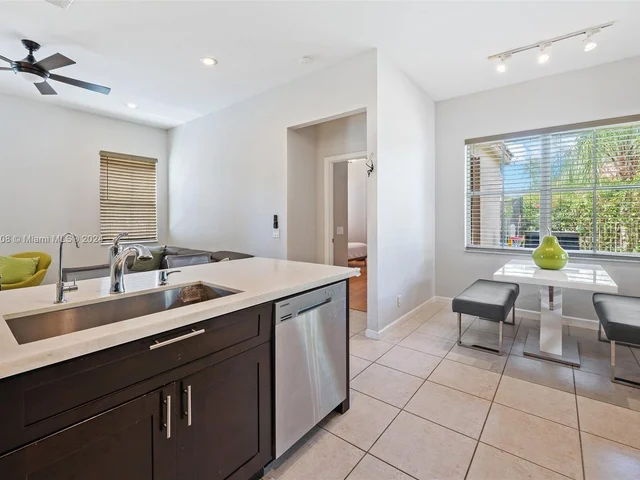 1737 Aspen Ln, Weston FL 33327